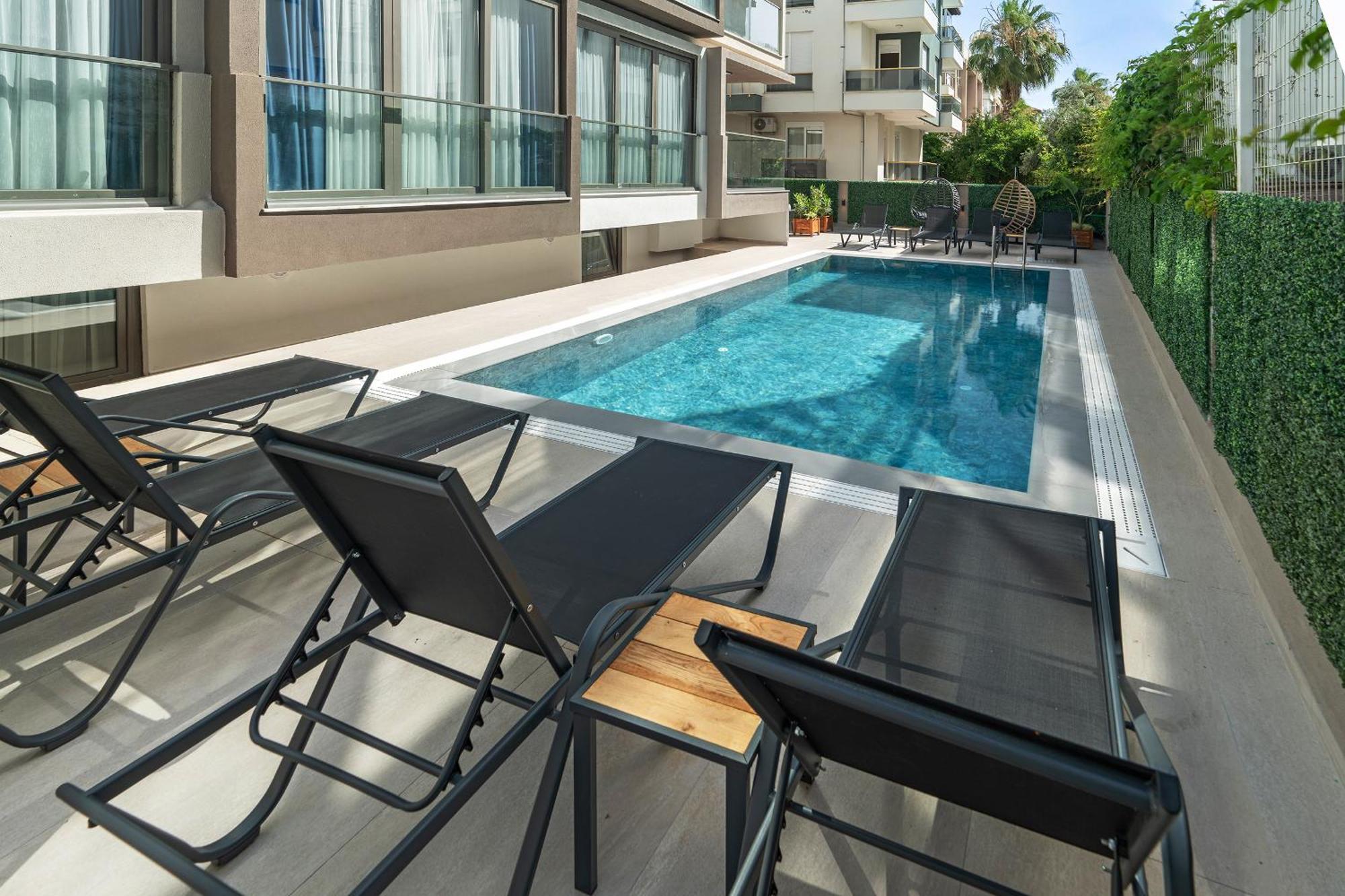 אנטליה Doqu Suites Hotel מראה חיצוני תמונה